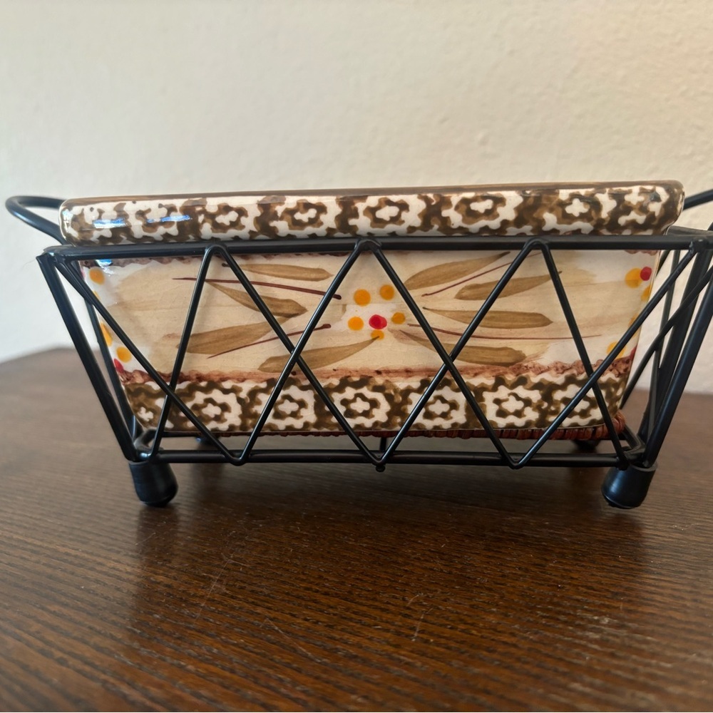 Temptations by Tara "Old World" pattern ceramic baking dish